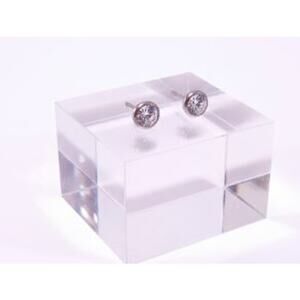 LOFT Ann Taylor Women's Classic Solitaire Stud Earrings NWT 29.00